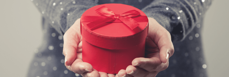 romantic gift of scented candle