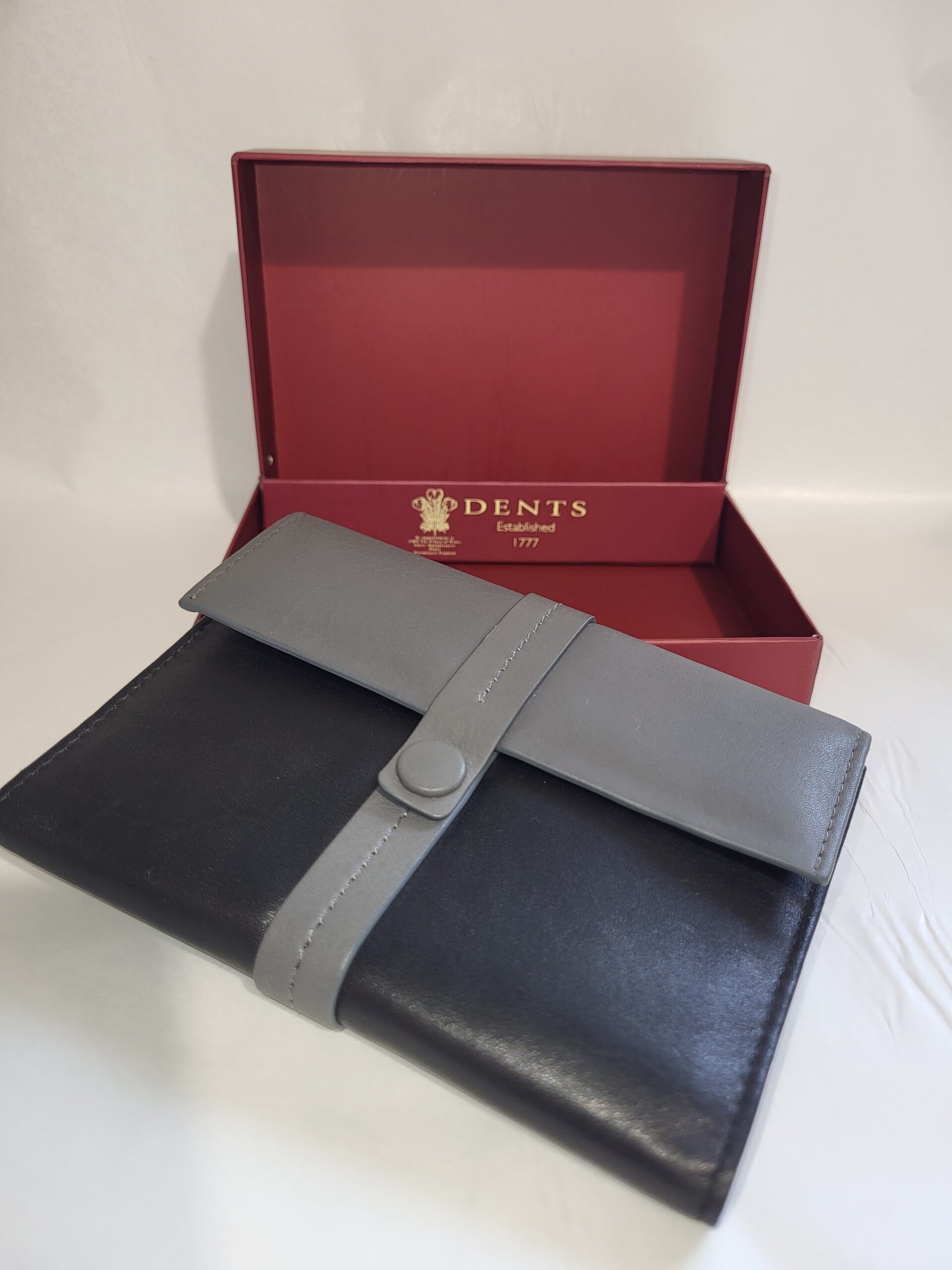 Dents Leather Passport Holder (Boxed)